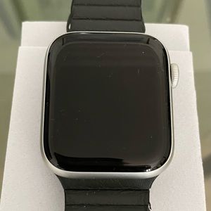 Authentic Apple IWATCh Series 6. Watch was worn a couple of times. Still in MINT